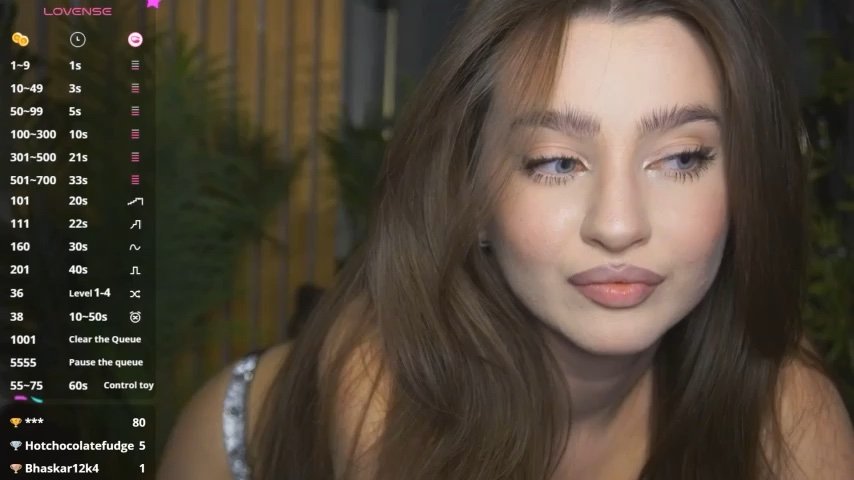 OceanEyessss_ live cam screenshot female on VideoChat.work — Live Cam Directory — screenshot #1
